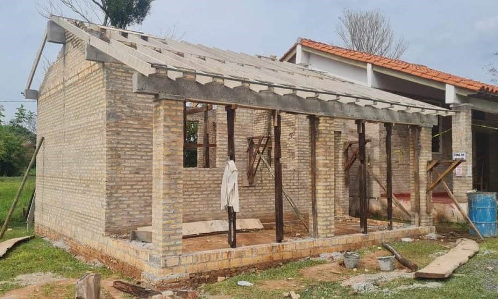 avanza-la-construcci-n-de-un-aula-en-escuela-b-sica-n-2273-san-antonio